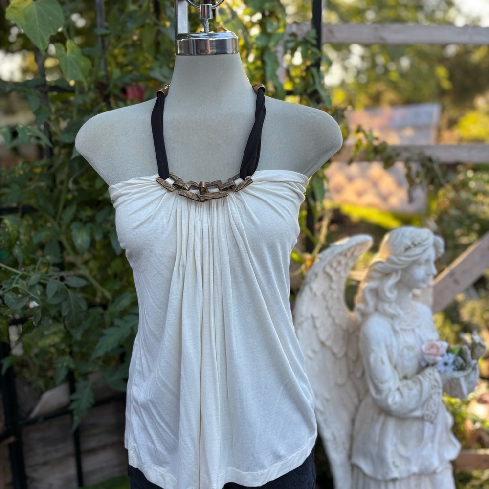 Chic White Blouse with Black Halter Straps - Picture 4 of 16